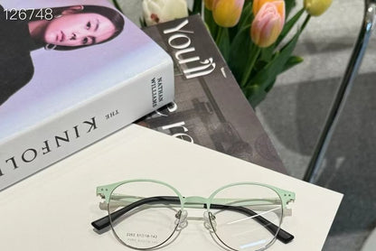 On Metal Clip With Round Sunglasses Glasses