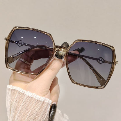Sunglasses Oversized Geometric