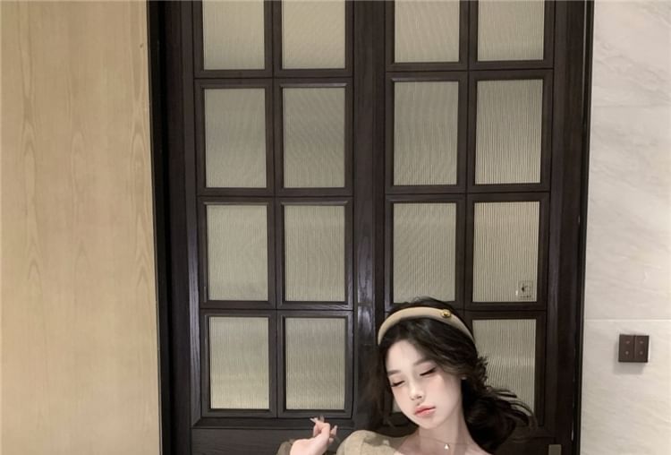 Plain Camisole Top / Elbow-Sleeve Mini Sheath Dress