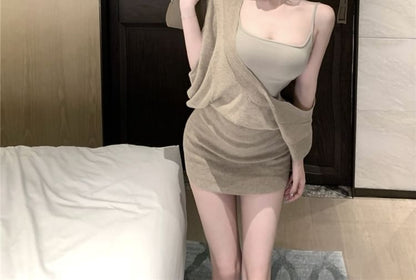 Plain Camisole Top / Elbow-Sleeve Mini Sheath Dress