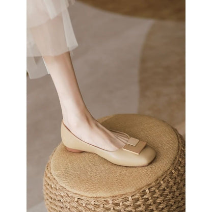 Geometric Buckled Flats