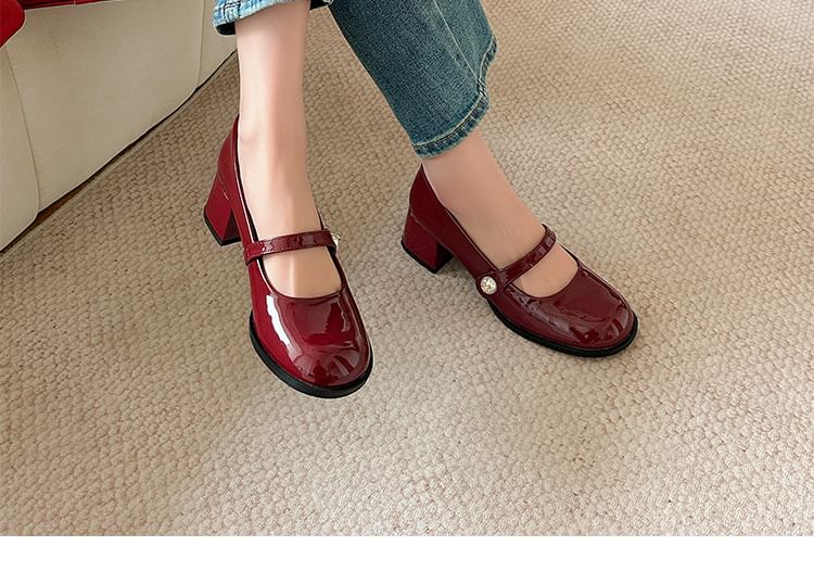 Round Toe Block Heel Mary Jane Pumps