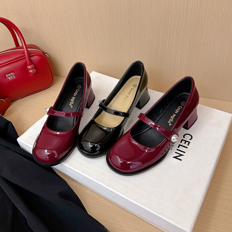 Round Toe Block Heel Mary Jane Pumps