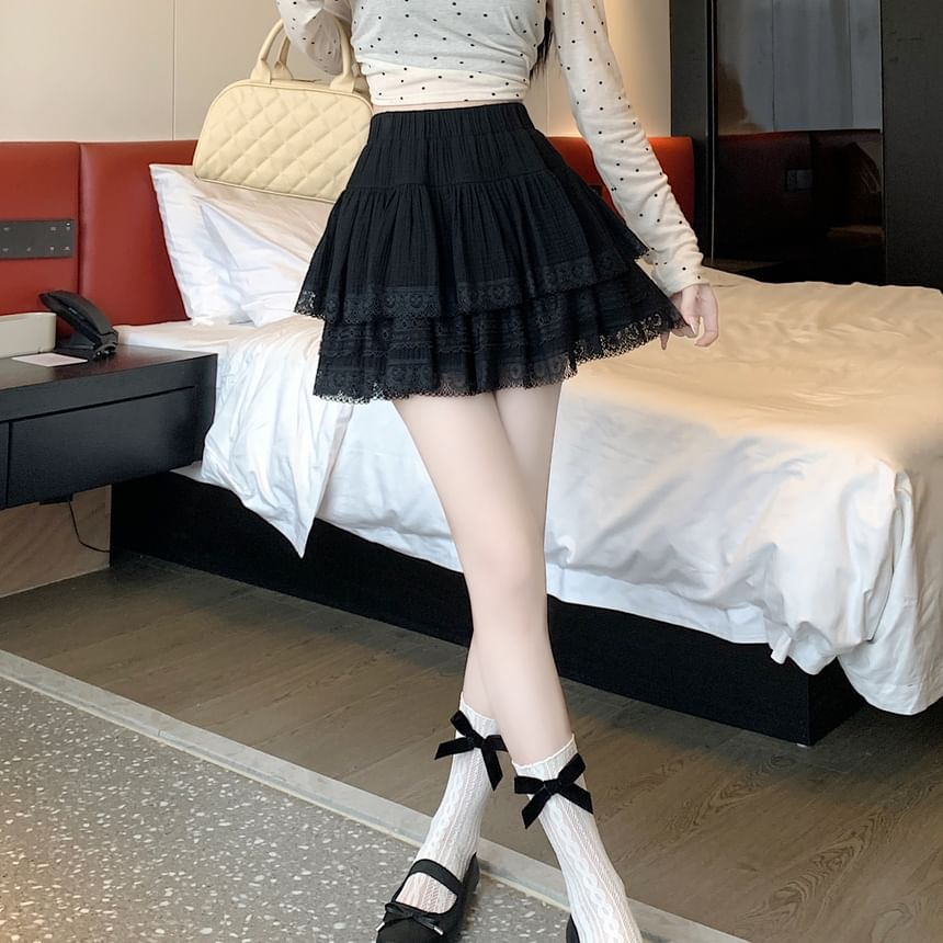 Lace-Trimmed High-Waisted Tiered Mini Skirt