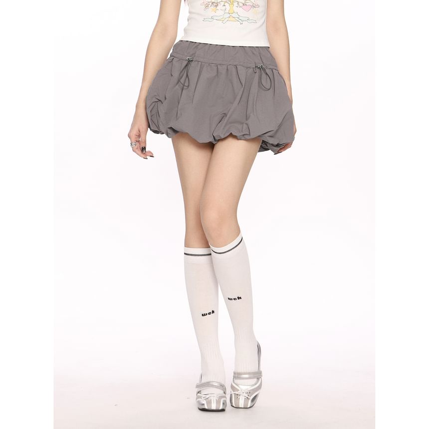 Minimalist A-Line Skirt with Mid Waistband in Solid Tone