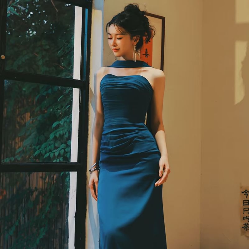 Halter Neck Plain Ruched Mermaid Evening Gown