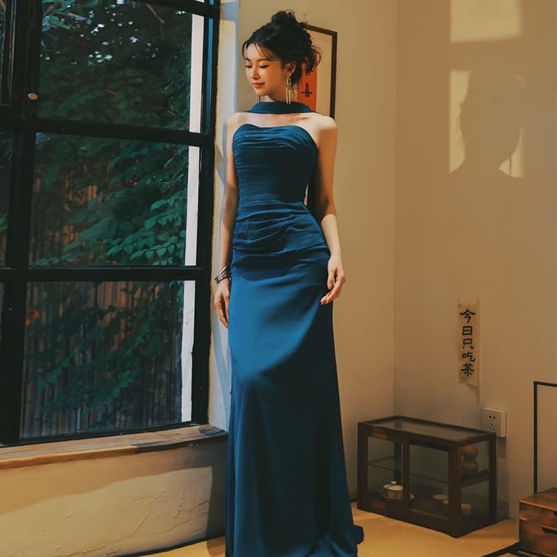 Halter Neck Plain Ruched Mermaid Evening Gown