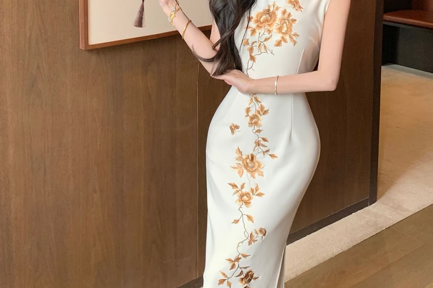 Sleeveless Floral Print Slit Midi Qipao