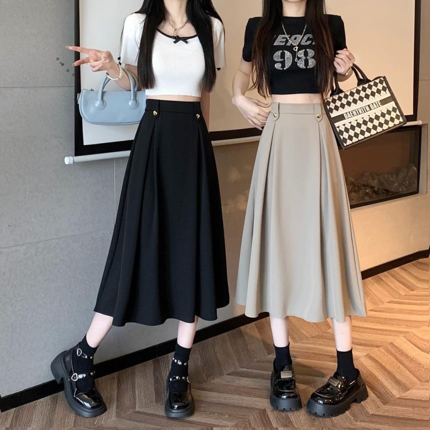 Pleated High-Rise Midi Flared Skirt in Solid Color