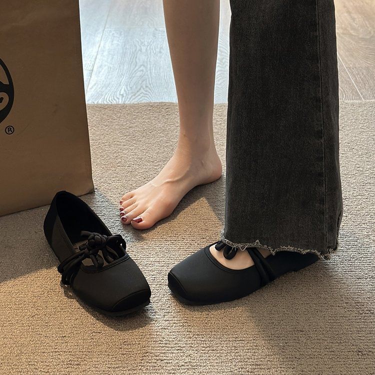 Jane Toe Square Mary Buttoned Flats Plain Frog