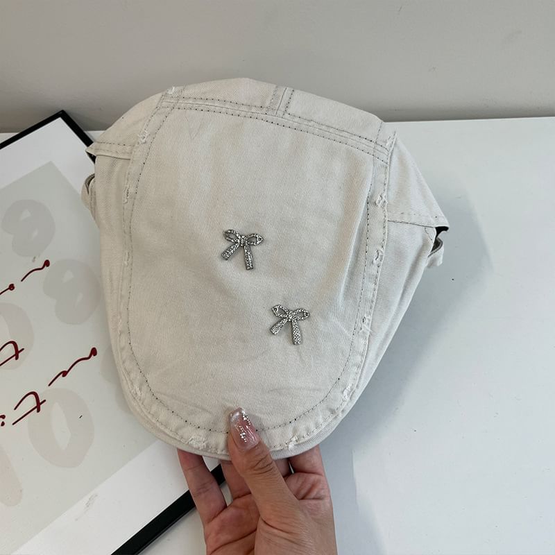 Plain Bow Distressed Flat Cap