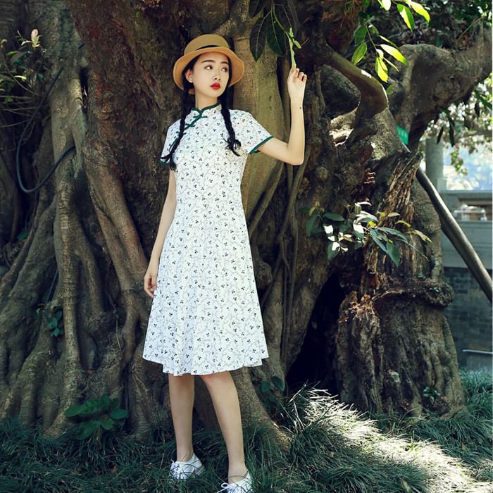 Short-Sleeve Floral Midi A-Line Qipao