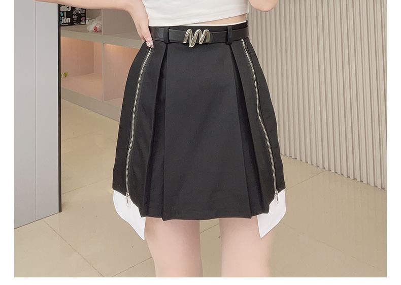 Asymmetrical Pleated Mini Skirt with High Rise and Zip Detail