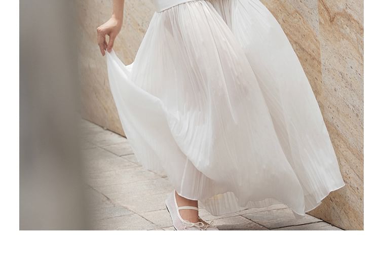 Sleeveless Boat Neck Plain Satin Panel Open Back Maxi A-Line Wedding Dress