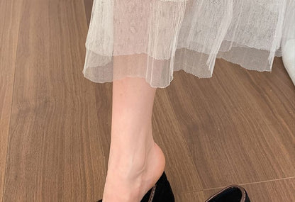 Chunky Heel Square Toe Contrast Trim Mary Jane Pumps