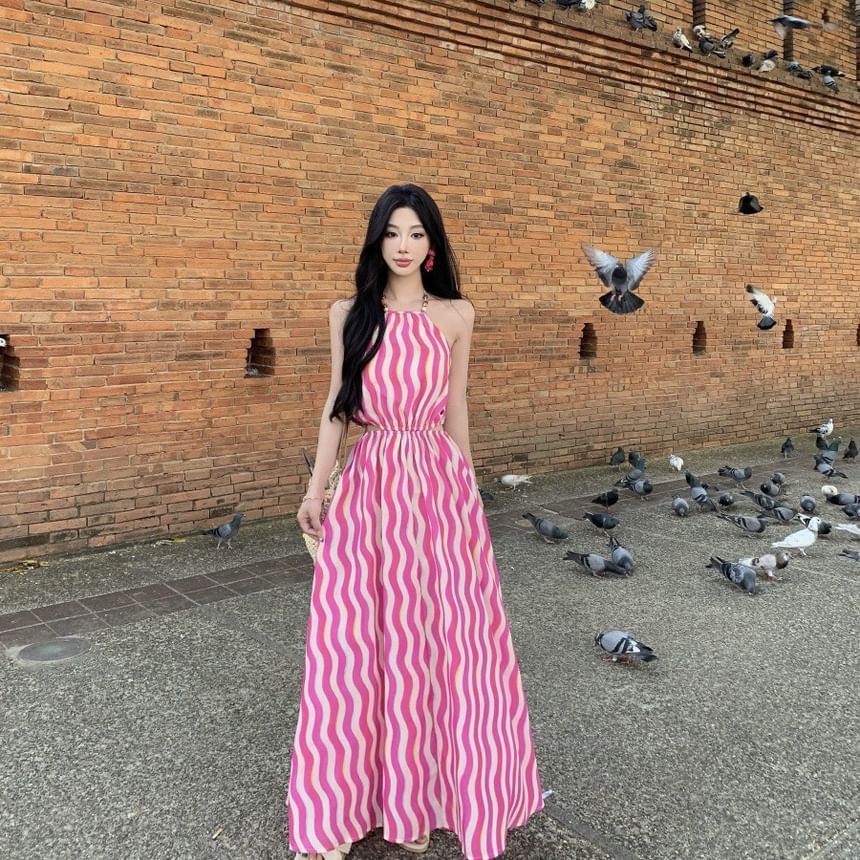 Sleeveless Halter Neck Wave Striped Maxi A-Line Dress