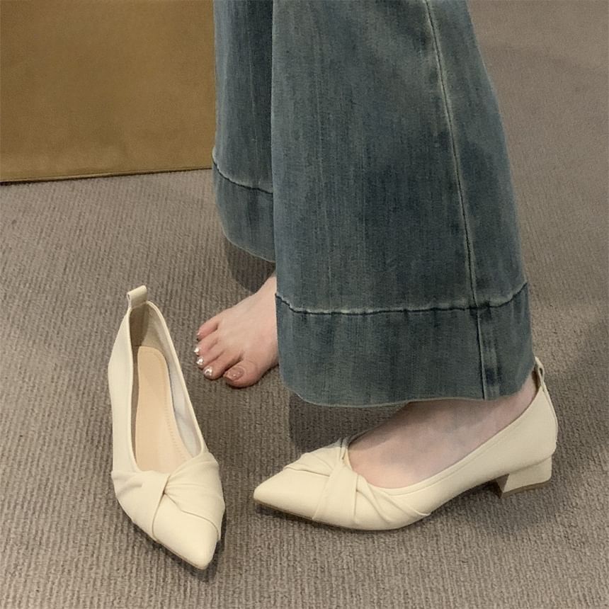 Chunky Heel Pointed Toe Plain Twisted Faux Leather Pumps