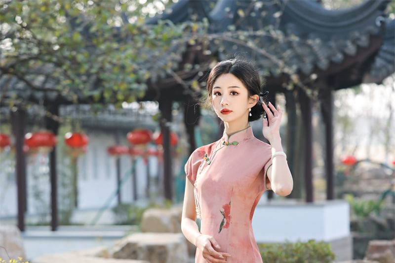 Short Sleeve Floral Print Midi Sheath Qipao
