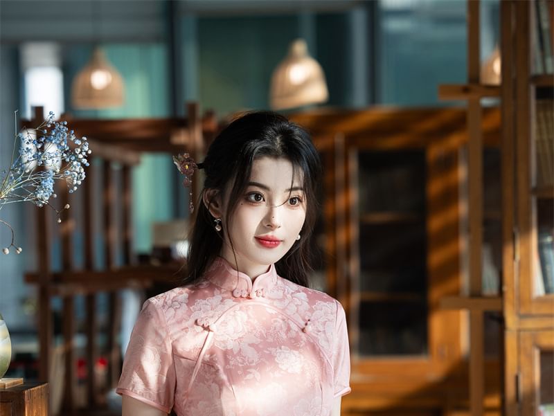 Short Sleeve Floral Jacquard Midi Sheath Qipao