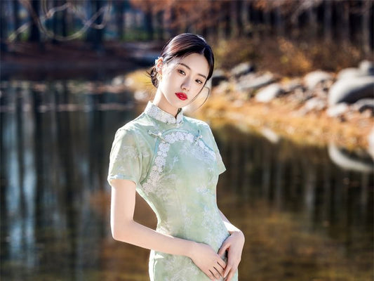 Short Sleeve Lace Panel Jacquard Midi Sheath Qipao