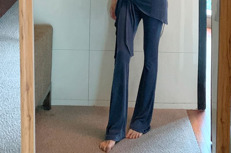 Short-Sleeve Off Shoulder Plain Crop T-Shirt / High Waist Plain Skirt Overlay Yoga Pants