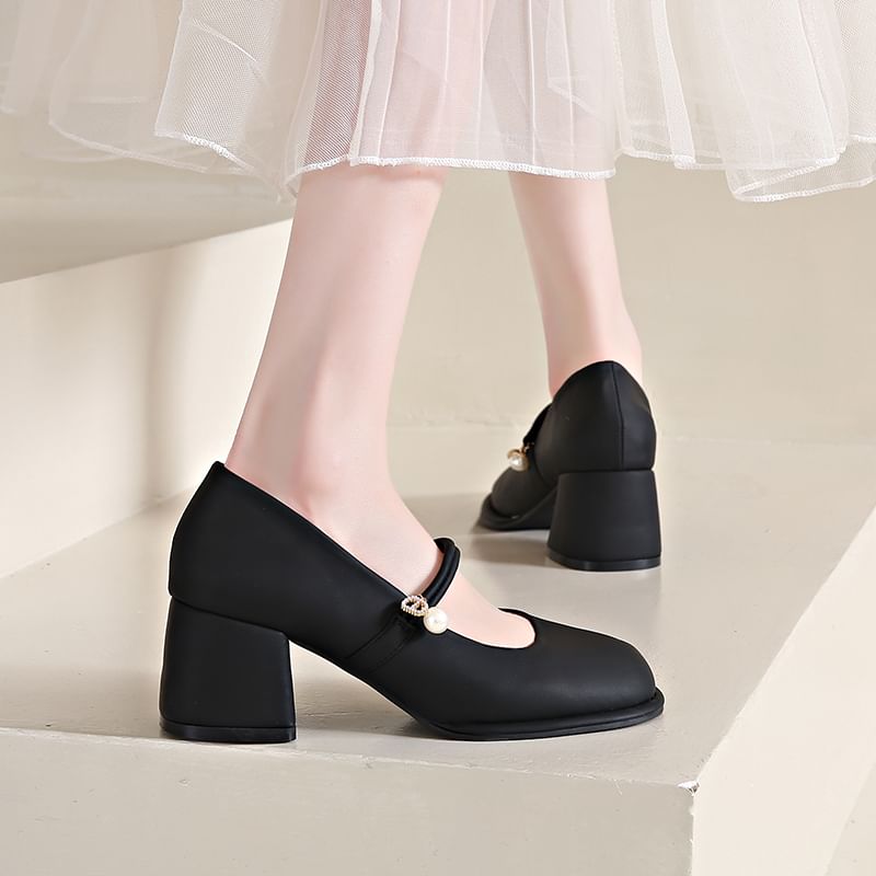 Chunky Heel Mary Jane Pumps
