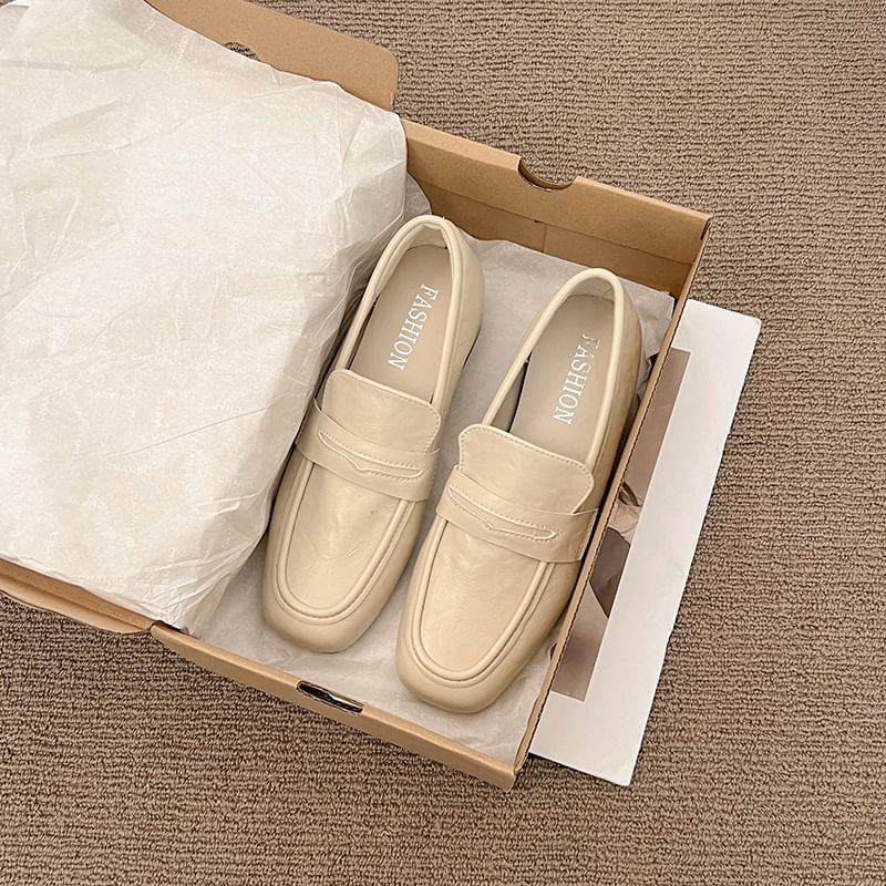 Chunky Heel Plain Faux Leather Penny Loafers