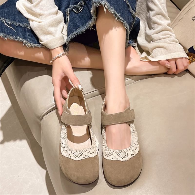 Round Toe Lace Trim Mary Jane Flats