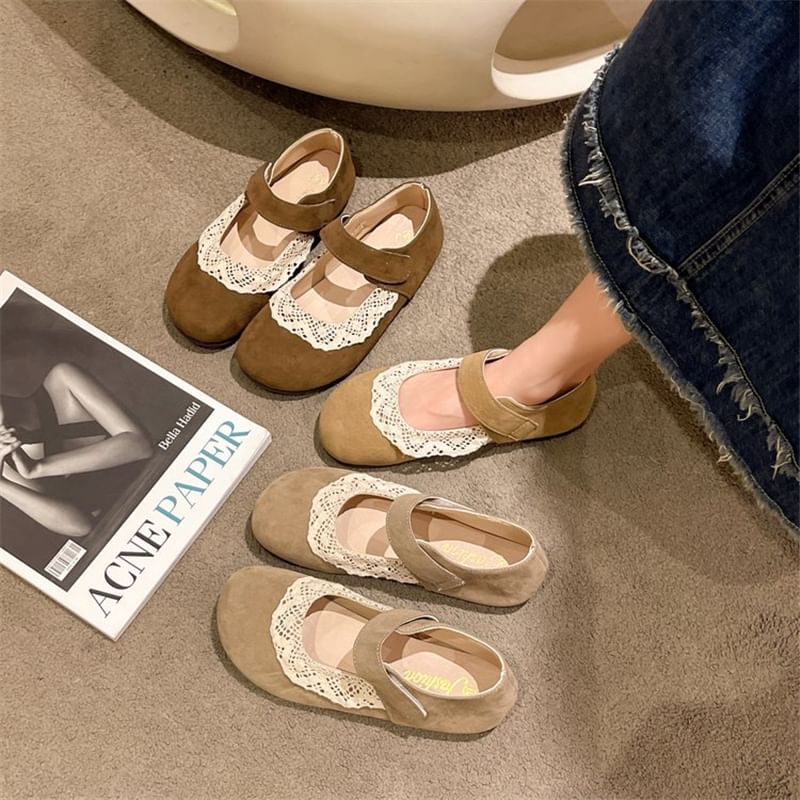 Round Toe Lace Trim Mary Jane Flats