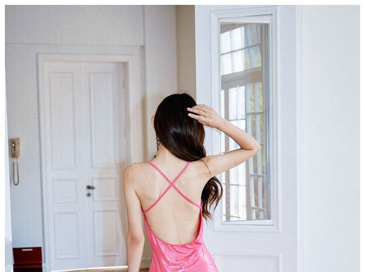 Metallic V-Neck Strap Open Mermaid Back Spaghetti Evening Gown