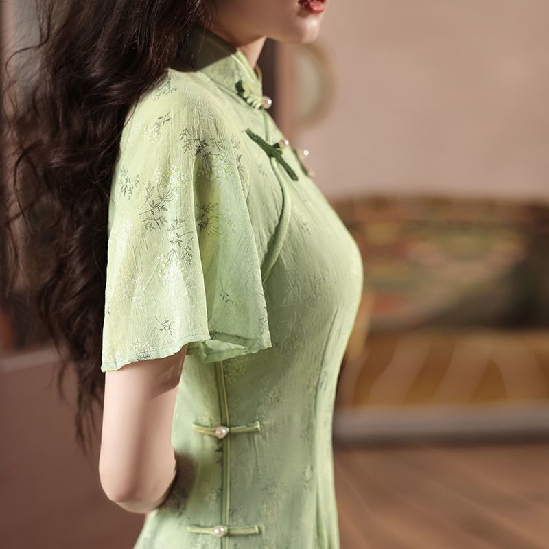 Short-Sleeve Floral Qipao
