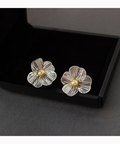 Flower Ear Stud / Clip-On Earring