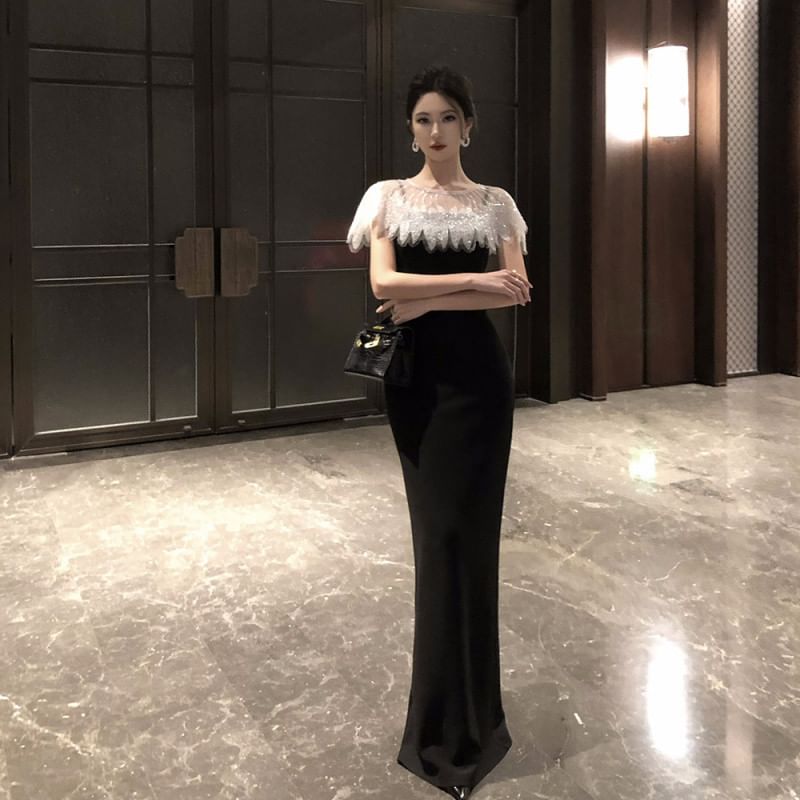 Cap-Sleeve Round Neck Sequin Panel Maxi Sheath Evening Dress