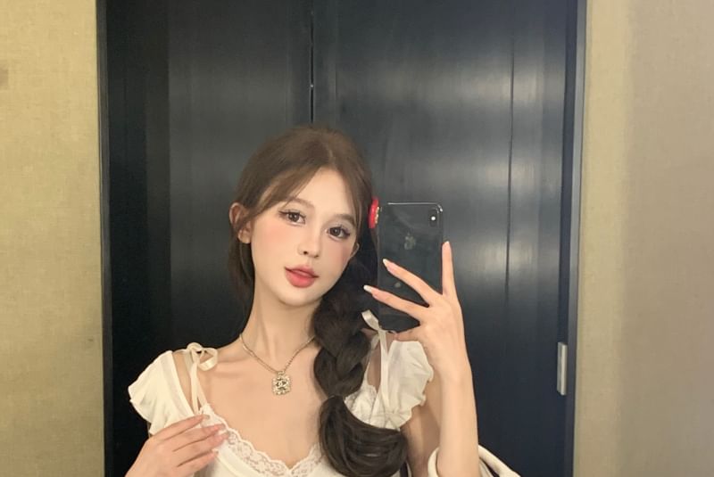 Cap-Sleeve Scoop Neck Plain Ruffle Cropped Tee / V-Neck Lace Trim Cami Top