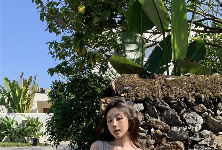 Long-Sleeve Cold-Shoulder Two Tone Mock Two-Piece T-Shirt