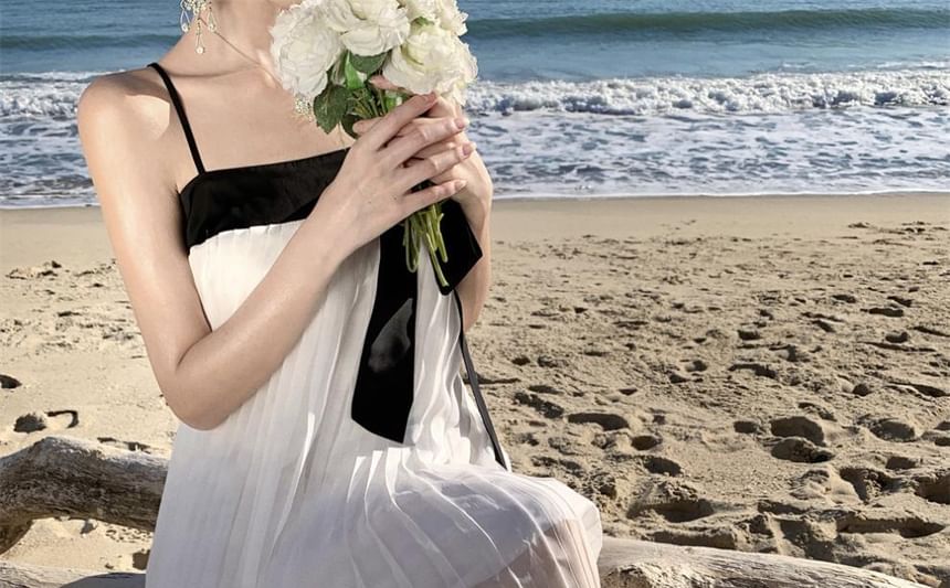Two-Tone Pleated Panel Maxi A-Line Dress with Spaghetti Straps