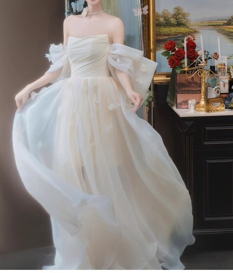 Off-Shoulder Mesh Floral A-Line Wedding Gown