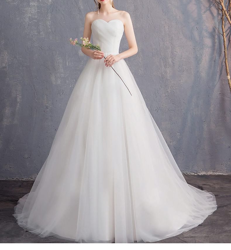 Strapless Sweetheart Neckline A-Line Wedding Dress