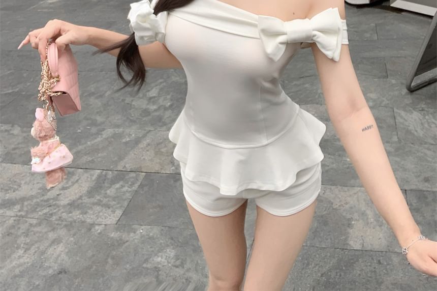 Off-Shoulder Plain Bow Accent Ruffle Hem Crop T-Shirt
