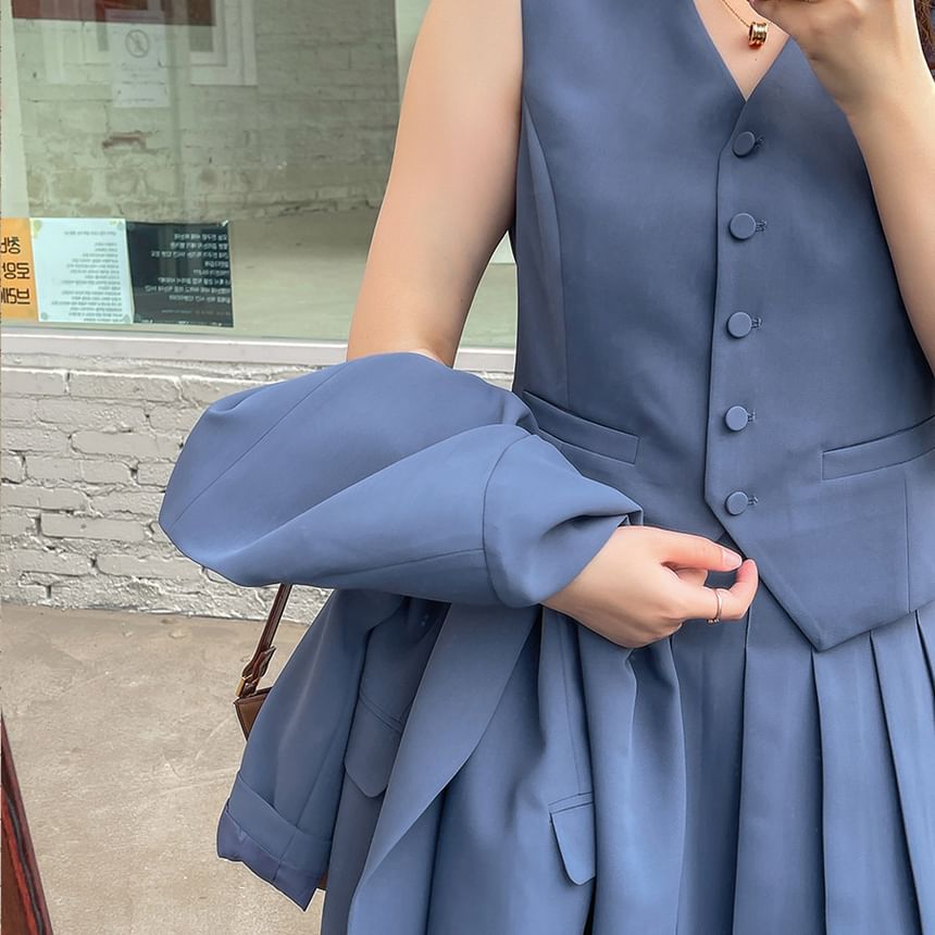 Plus Size V-Neck Plain Button Vest / V-Neck Open Front Blazer / High Waist Pleated Mini A-Line Skirt / Set