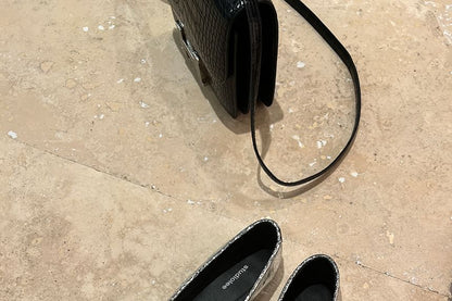 Split Toe Metallic Genuine Leather Flats