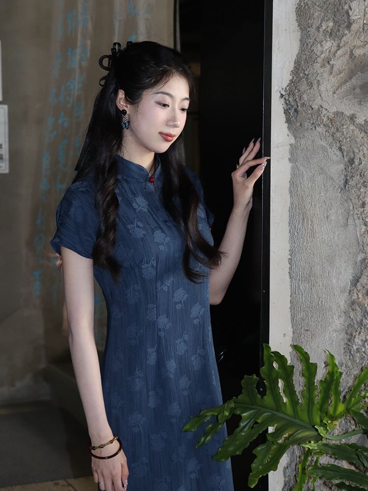 Short-Sleeve Floral Midi Qipao