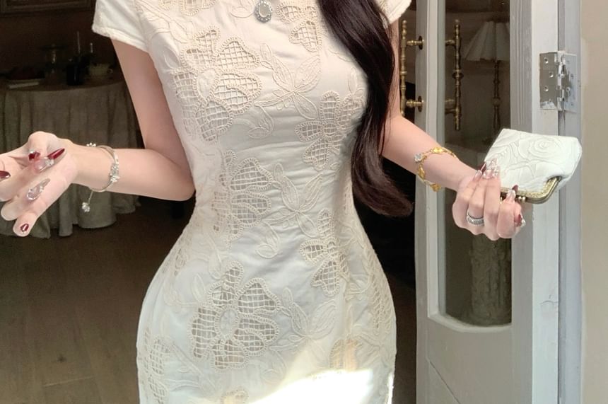 Short-Sleeve Stand Collar Lace Midi Sheath Qipao Dress