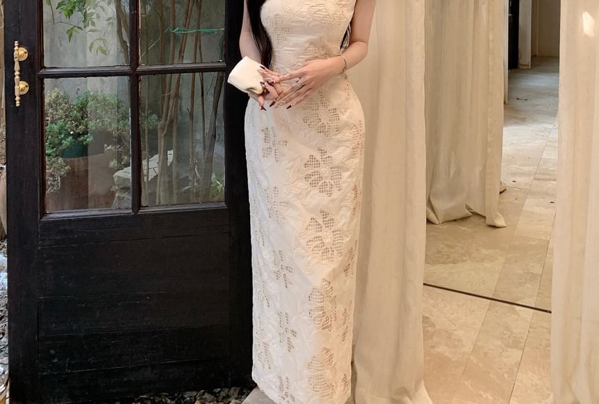 Short-Sleeve Stand Collar Lace Midi Sheath Qipao Dress