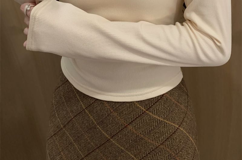 Lace Trim Long Sleeve Crop Top