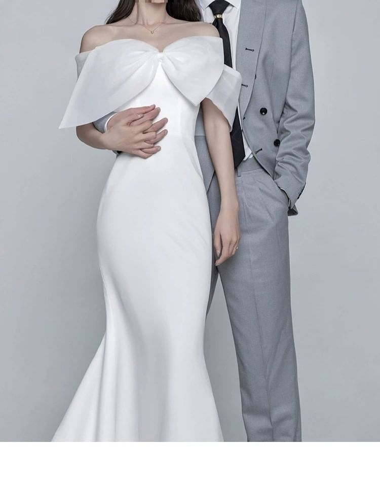 Off Shoulder Plain A-Line Wedding Gown