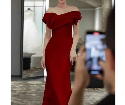 Off Shoulder Plain Sheath Evening Gown