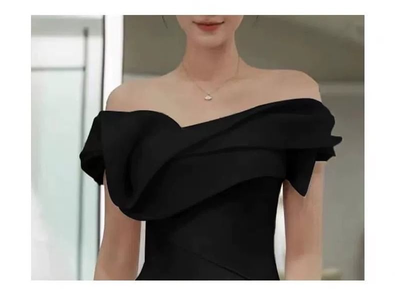 Off Shoulder Plain Sheath Evening Gown