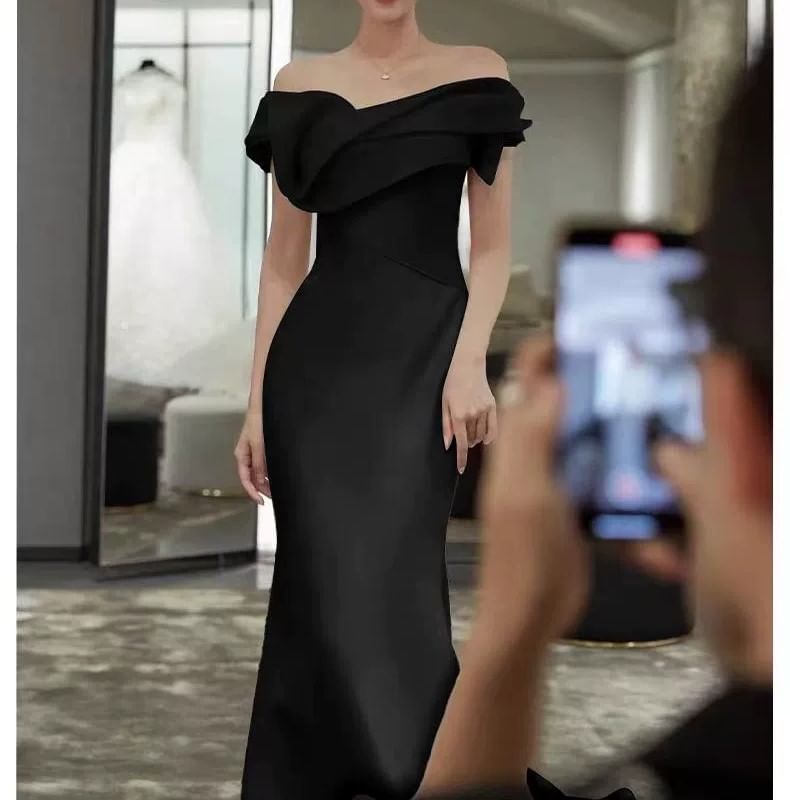 Off Shoulder Plain Sheath Evening Gown