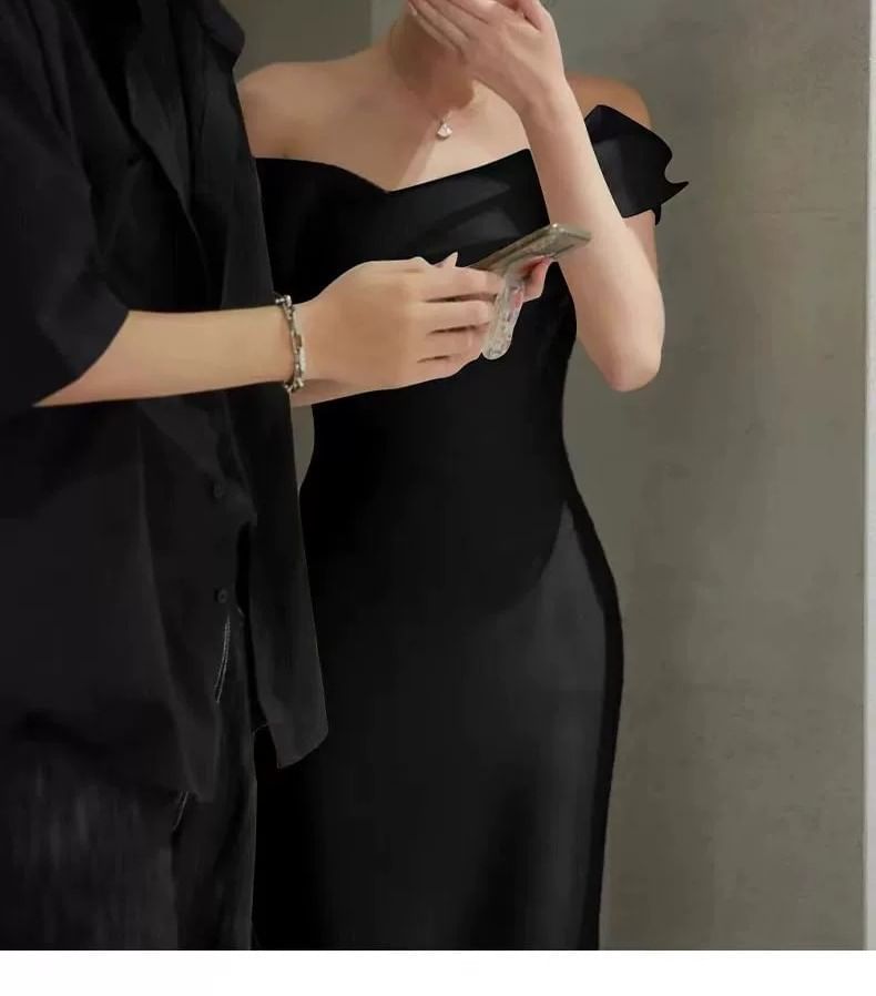 Off Shoulder Plain Sheath Evening Gown